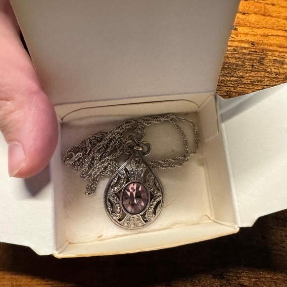 Vintage 1990s  24' Sterling Silver Avon necklace Faux Amtheyst - Picture 6 of 6